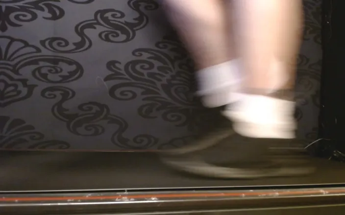 Abby Anna: Speed Walking Treadmill Skechers Sneakers