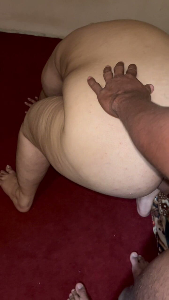 Sexybhahbi: मैं अपनी सौतेली भाभी को अकेले हूं