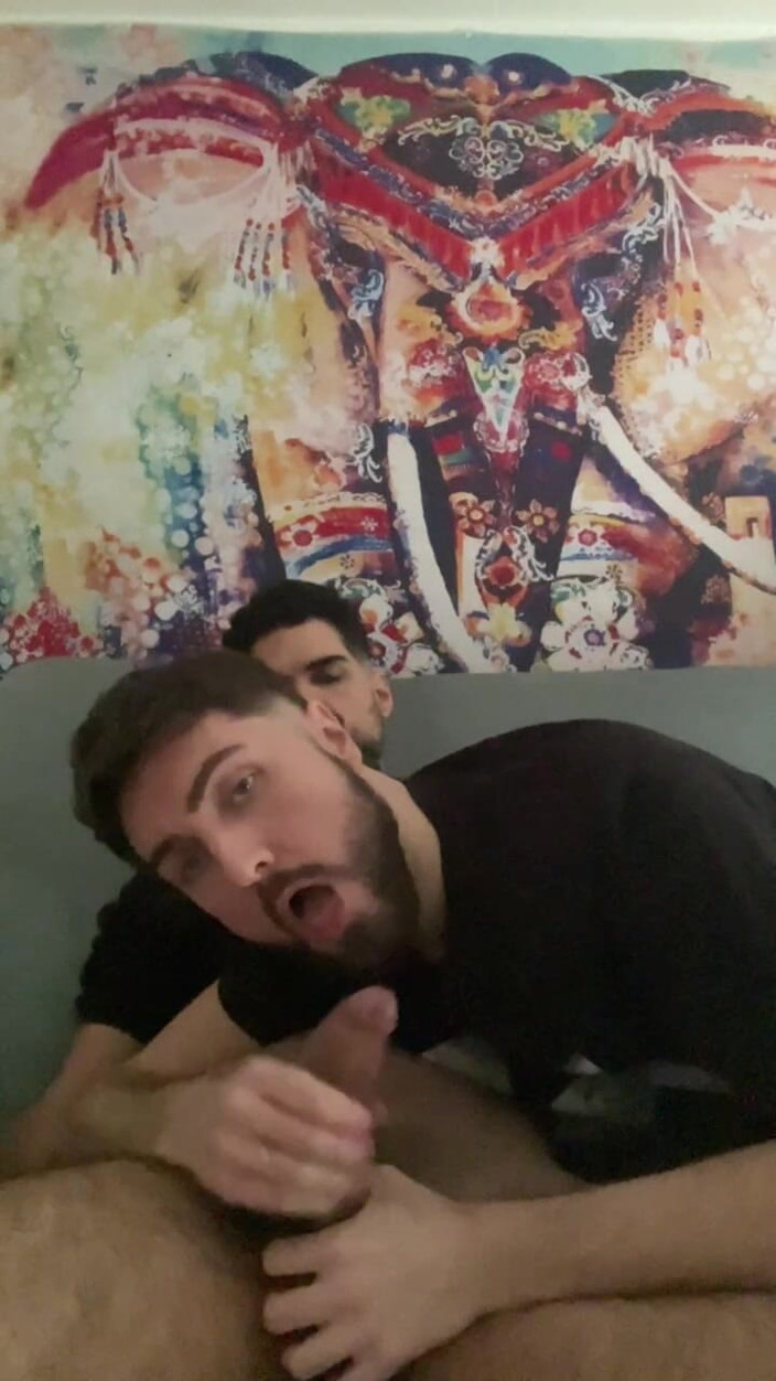 Nenesgaymers: 대물 자지 오럴 섹스