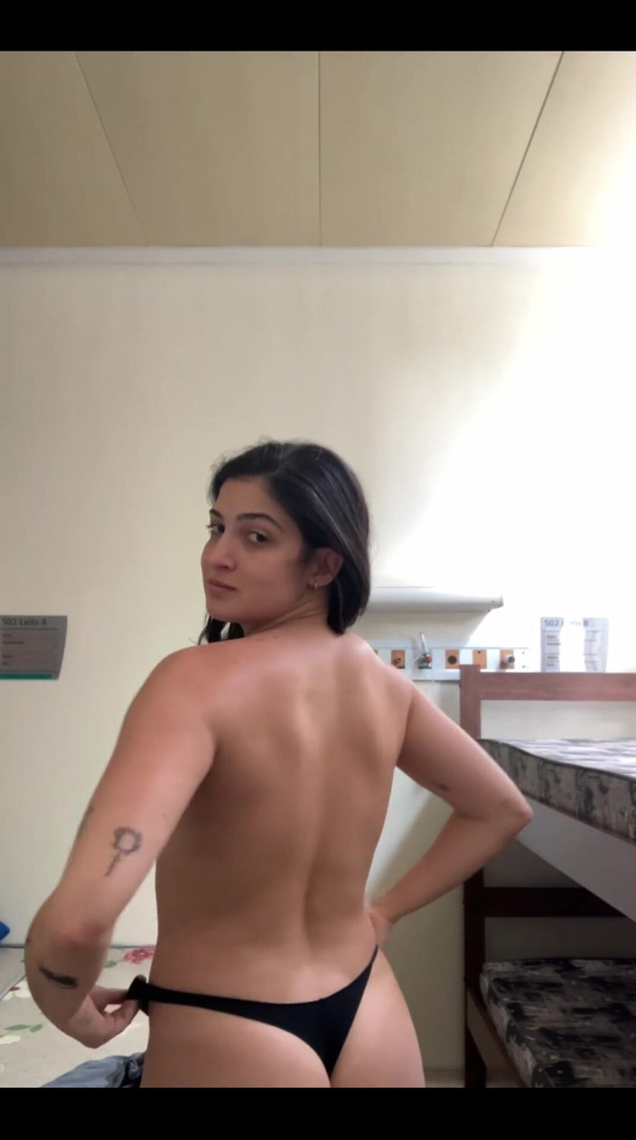 Beautyrafa: 나와 함께 일하기 위해 사정하고 싶으시나요? 하하하, 그냥 농담이야