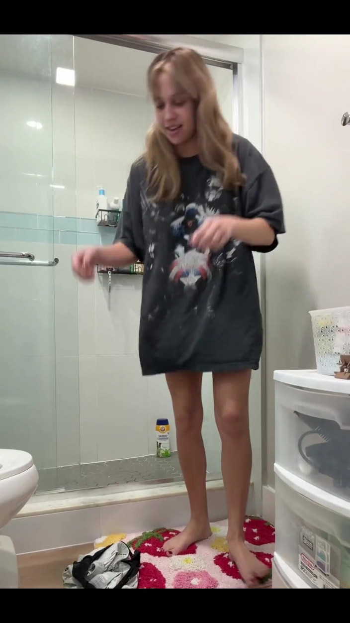 Tiffstreatsxoxo: Se puternic în toaletă!! A trebuit să meargă atât de rău