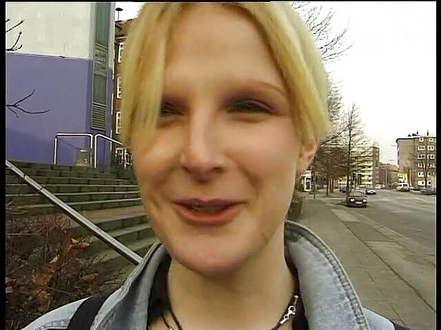Lucky Cooch: Amateur girl asked will she preform