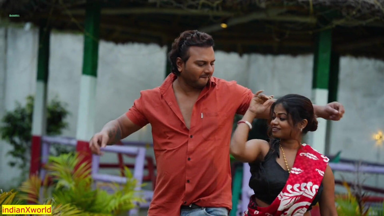 Indian Xshot: Baas neukt mijn onschuldige vrouw! Indische kantoorseks