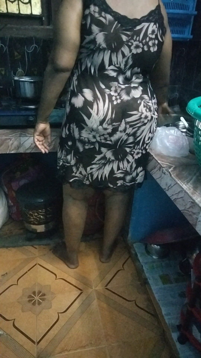 Priya aunty: Hot at Kitchen