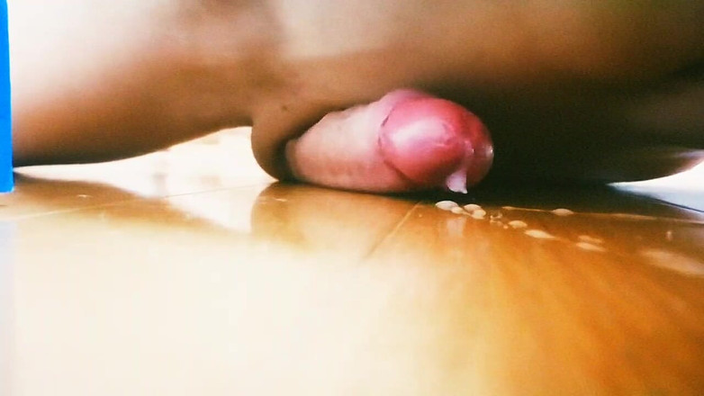 Glassofsperm: 자지를 빨아주는 십대 소녀