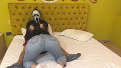 Couple Of Pleasure: घोस्टफेस ने हैलोवीन पार्टी की लड़की को चोदा