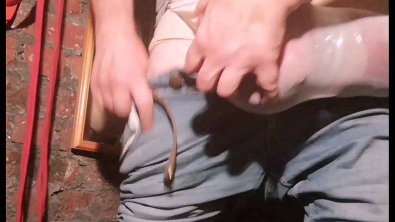 Monster_Meat_: 11 phút làm tình mạnh bạo cực kỳ lập dị