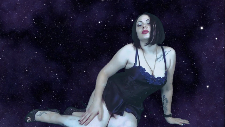 Goddess Misha Goldy: Ти такий залежний від мене