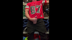 JockDad87: Jockdad87, 87 numaralı formasına bir sürü saçını sıkar.