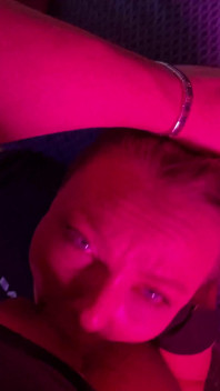 Hals gefickt und massive gesichtsbesamung für schlampe mit dicken titten