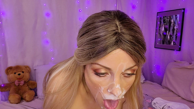 Brenna Lilac: Ketagihan pancutan muka saya