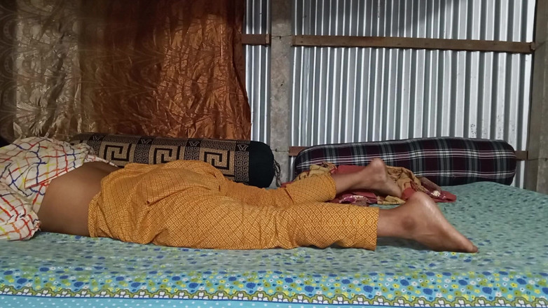 SAFI TV: Hermanastra con pueblo por primera vez en casa