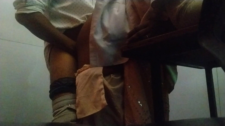 Nirman: Indická desi doktorka sexy holka má sex