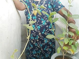 Priyanka priya: Indian Tamil Village Beauty Aunty Sex