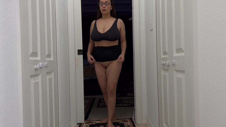 VeeVee Vixen: Pantat clinching dan berjalan