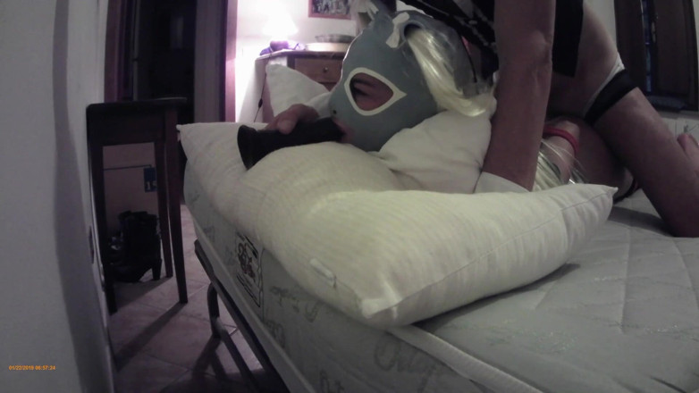 LauraOnHeels: Laura is tied up on stunning silver heels, 15 minutes throat...