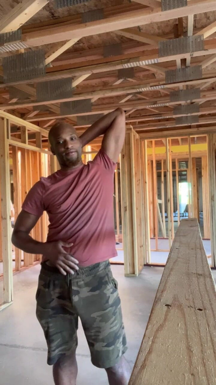 Kennie Jai: Kennie Jai Goală în Outoor!