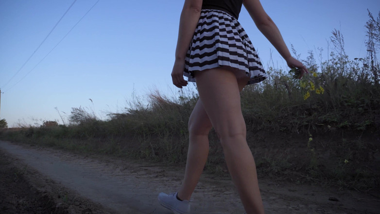 Teasecombo 4K: Ngintip fantasi gadis hot asia dengan celana dalam sekilas rok