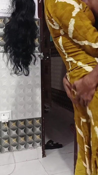 Mms virales indios lindo bhabi culo follada por vecino en secreto
