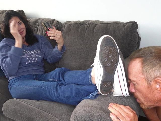 Lick the Bottom of My Sneakers, Wimp!! (Goddess zephy)
