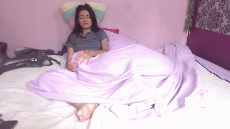 fiesta_porno: Meninas brincando chupando e esguichando em seus rostos