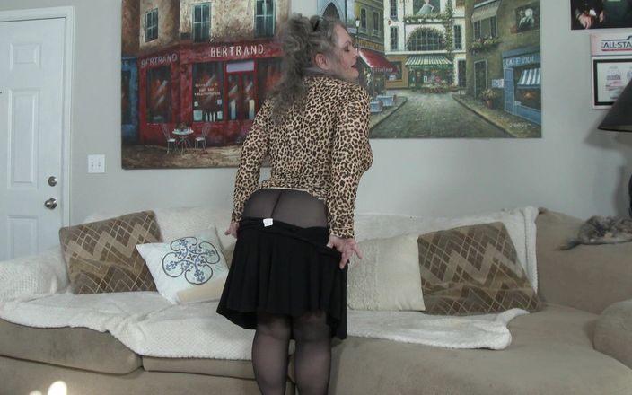 Pantyhose me porn videos: Zralá učitelka paní Torrey po drsný den roztrhne své punčocháče