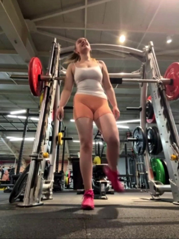 JuiceLussie: I Fucked the First Trainer I Saw at the Gym