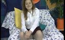 YOUR FIRST PORN: Dumme Und Haarige Amateurin - Kessi Stupid și Păry Amateur - Kessi