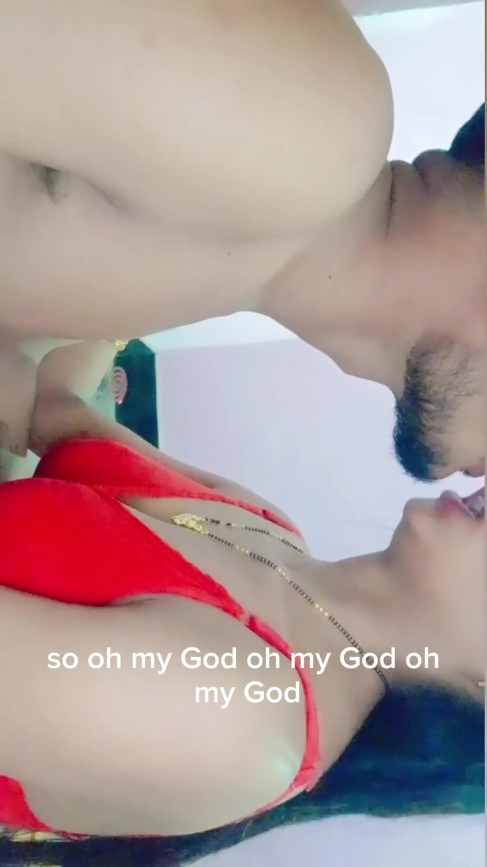 Raghav: Newely vdaná studentka Parul Baby první virální sex video