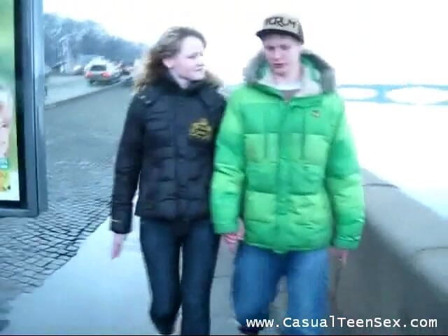 Casual Teen Sex: Avslappnad möte och vild sex