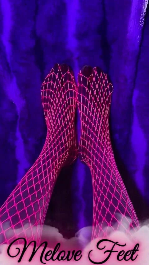 Sexy Tiny Feet in Stocking with Long Toes