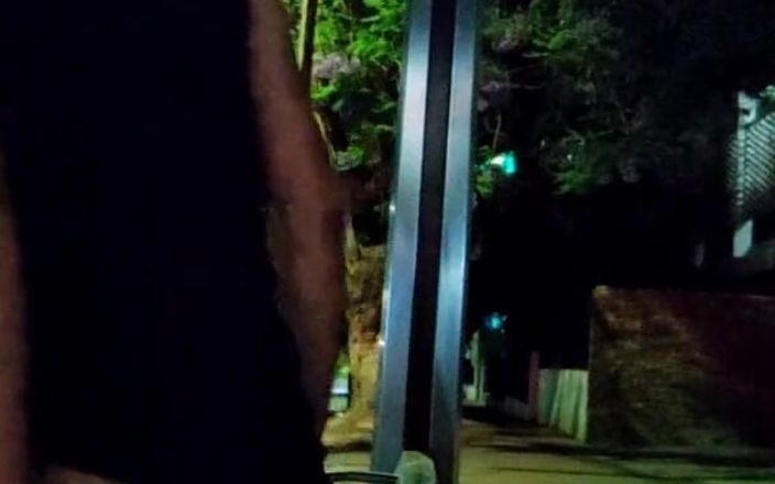 Traviezisha: Con đĩ phục tùng ngồi trên một dương vật giả khổng...
