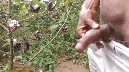 आउटडोर में बड़ा लंड और वीर्य निकालना