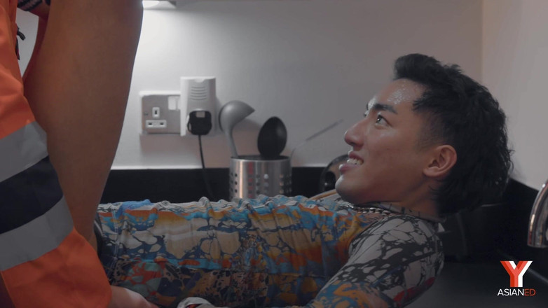 Model Media Cam: Đại tu sân sau / thợ sửa ống nước đến nhà để bảo trì