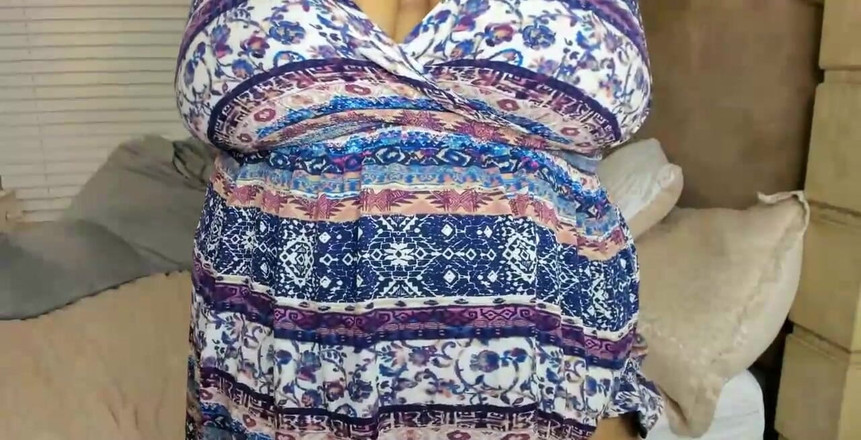 Josie4yourpleasure: Zenci iri güzel kadının amcık akışı