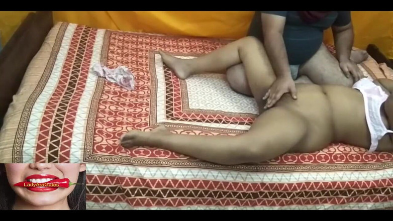 Hotty Jiya Sharmaa: Ragazza indiana indiana fa sesso con la figa sborrata e...