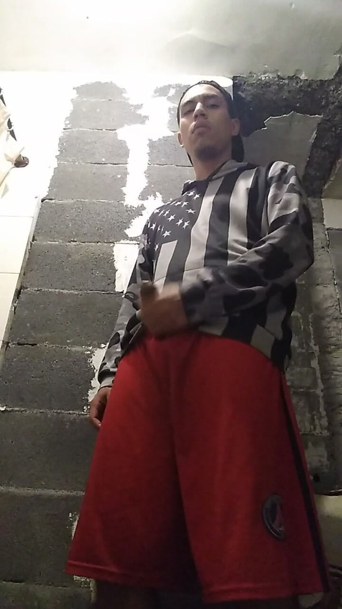 AlexAlejandro13: Banyo yapmak üzereydim ama önce çekmeden