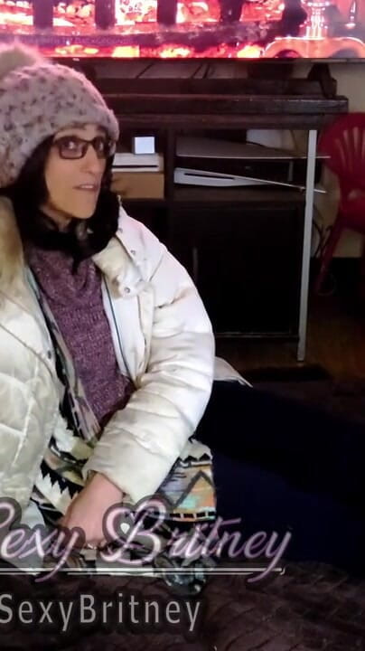 Winter sta venendo (la grande e sexy Britney) Wwinter Is Cumming (Big N Sexy Britney)