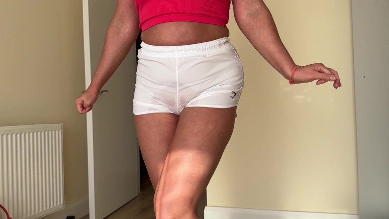 Emma Voyeur: Desperate Wetting Her White Short Pants