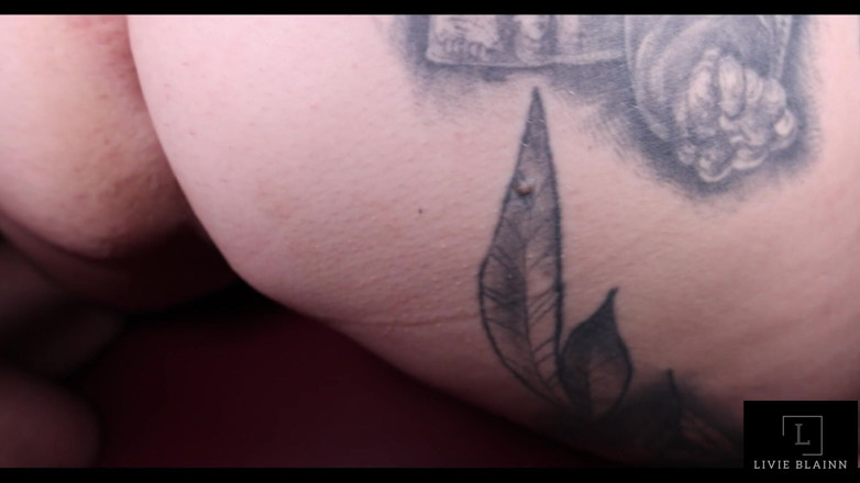 Livie Blainn: 흑인 대물 자지에게 따먹히는 거유 밀프