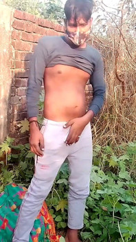 Indian Lucknow amature băiat ejaculare în junglă în aer liber full hd hindi sex video