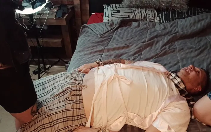 Mysticbabe8: 4some with Dubble Penetration in Hotel Room