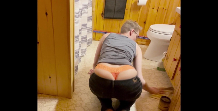 LeahWilde: Очищення підлоги