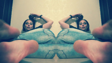 Goddess Misha Goldy: Kaki terdedah dalam seluar jeans Joi CEI