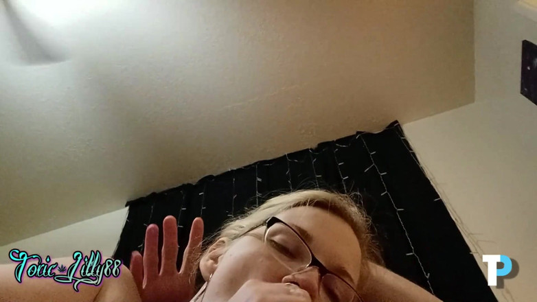 ToxicLilly88: Deixe-me chupar você seco