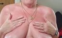 UK Joolz: मलाईदार स्तन, पेट और रसीली चूत!