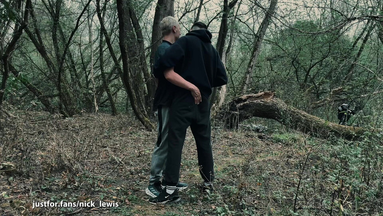 Nick Lewis: Cruzeiro na Floresta