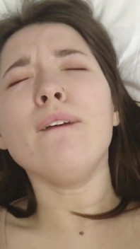Meu primeiro anal duro louco - vídeo em primeira pessoa Waldemaria