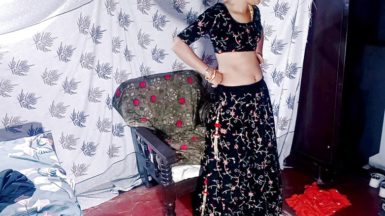 Rakul008: 后入式高潮！印度女人站着做爱