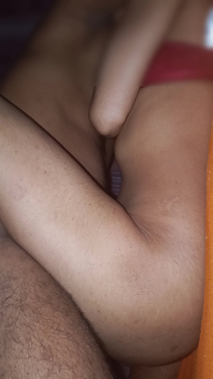 Nandini-Roy: Романтика дези Сари, настоящая индийская пара